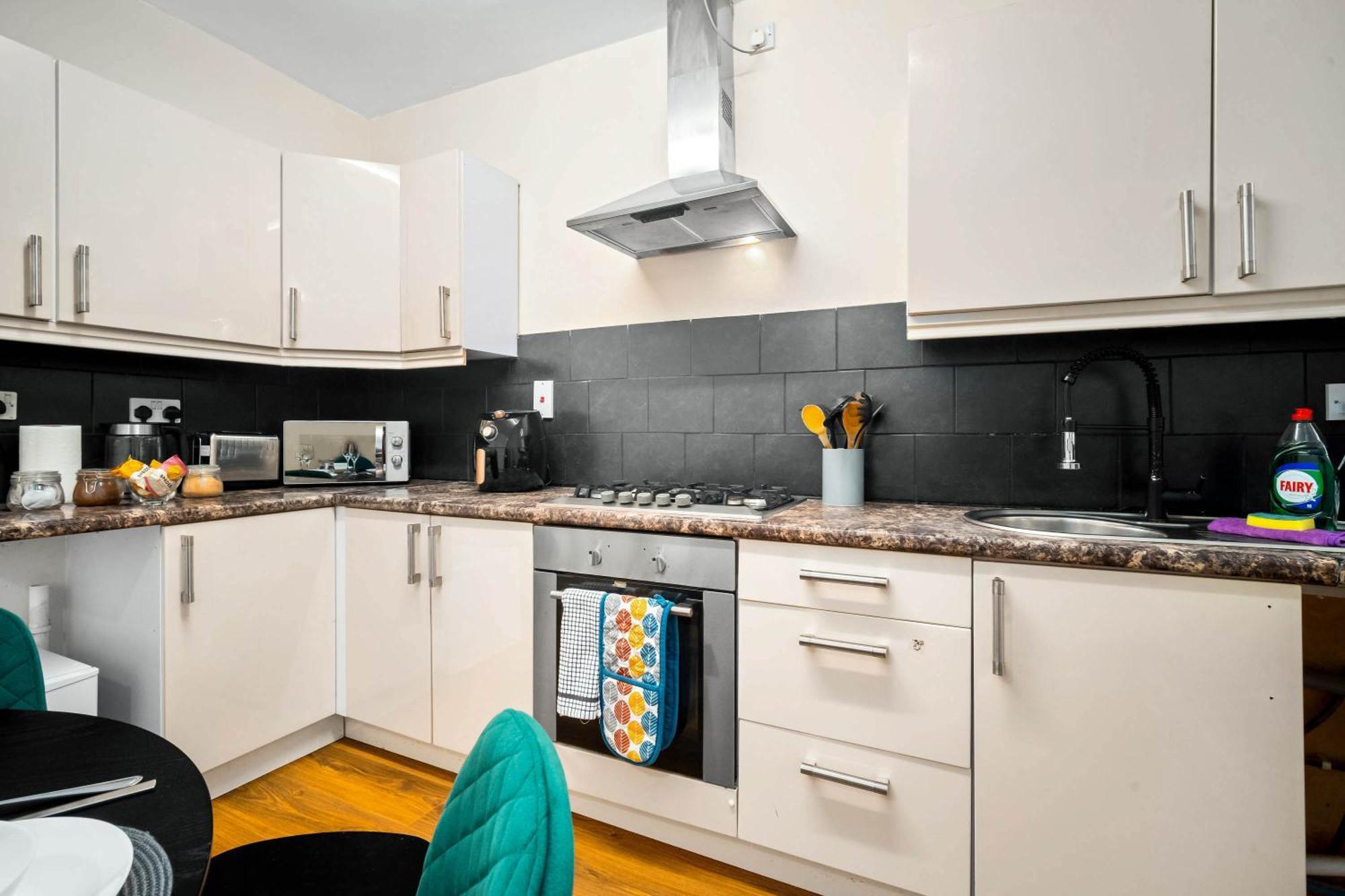 3 Bed House For Contractors & Families And Free Parking Βίλα Μπέρμιγχαμ Εξωτερικό φωτογραφία