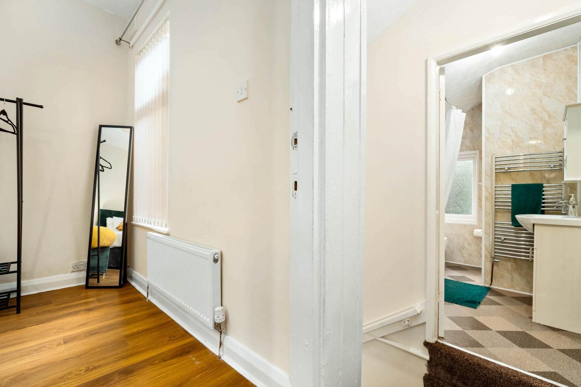 3 Bed House For Contractors & Families And Free Parking Βίλα Μπέρμιγχαμ Εξωτερικό φωτογραφία