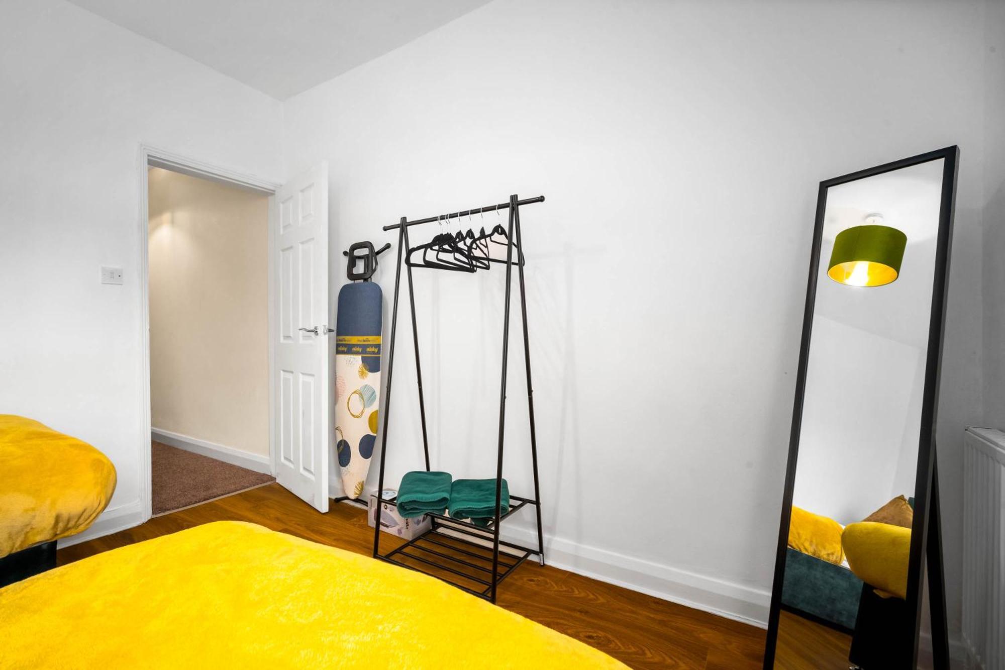 3 Bed House For Contractors & Families And Free Parking Βίλα Μπέρμιγχαμ Εξωτερικό φωτογραφία