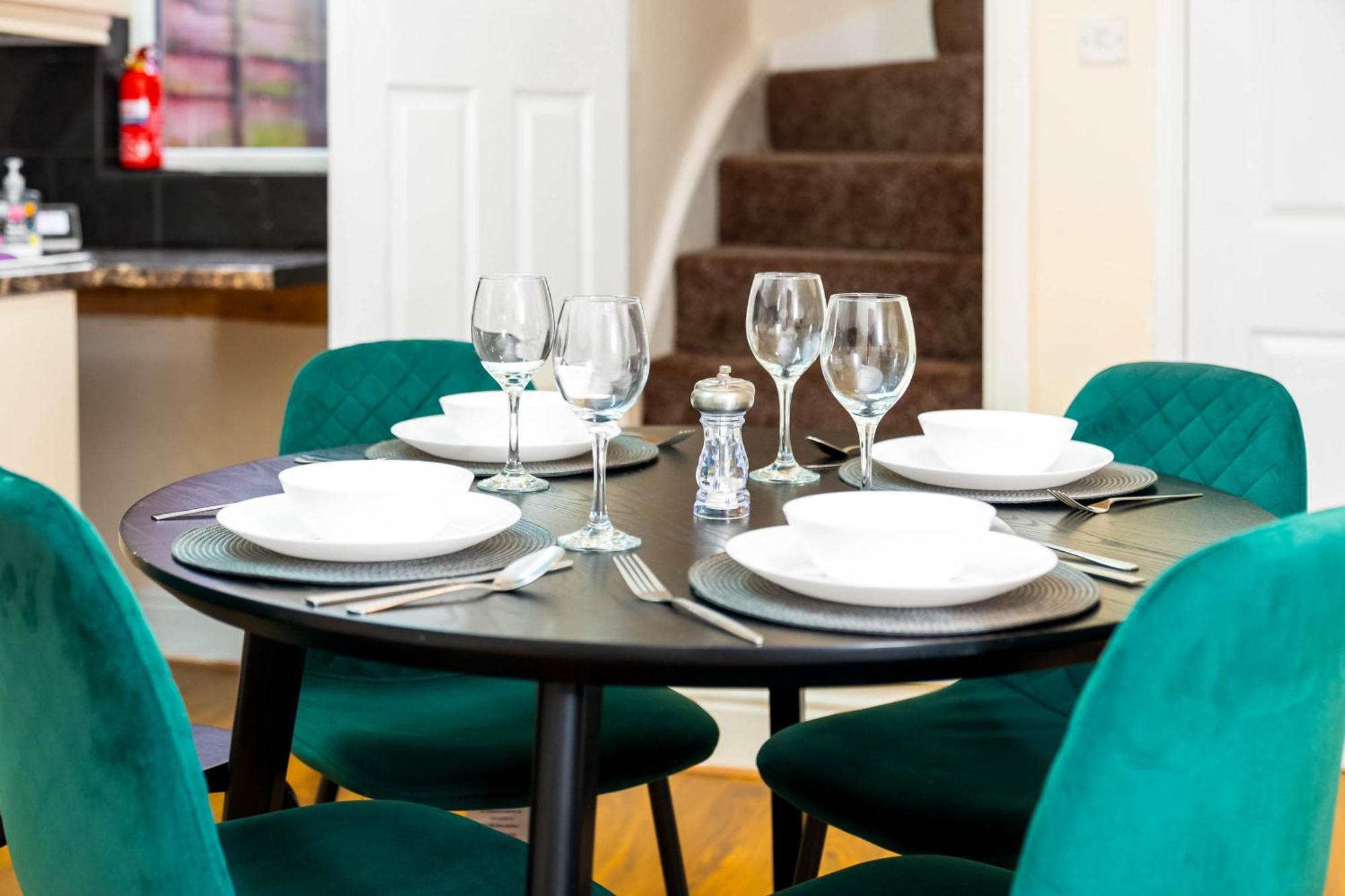 3 Bed House For Contractors & Families And Free Parking Βίλα Μπέρμιγχαμ Εξωτερικό φωτογραφία