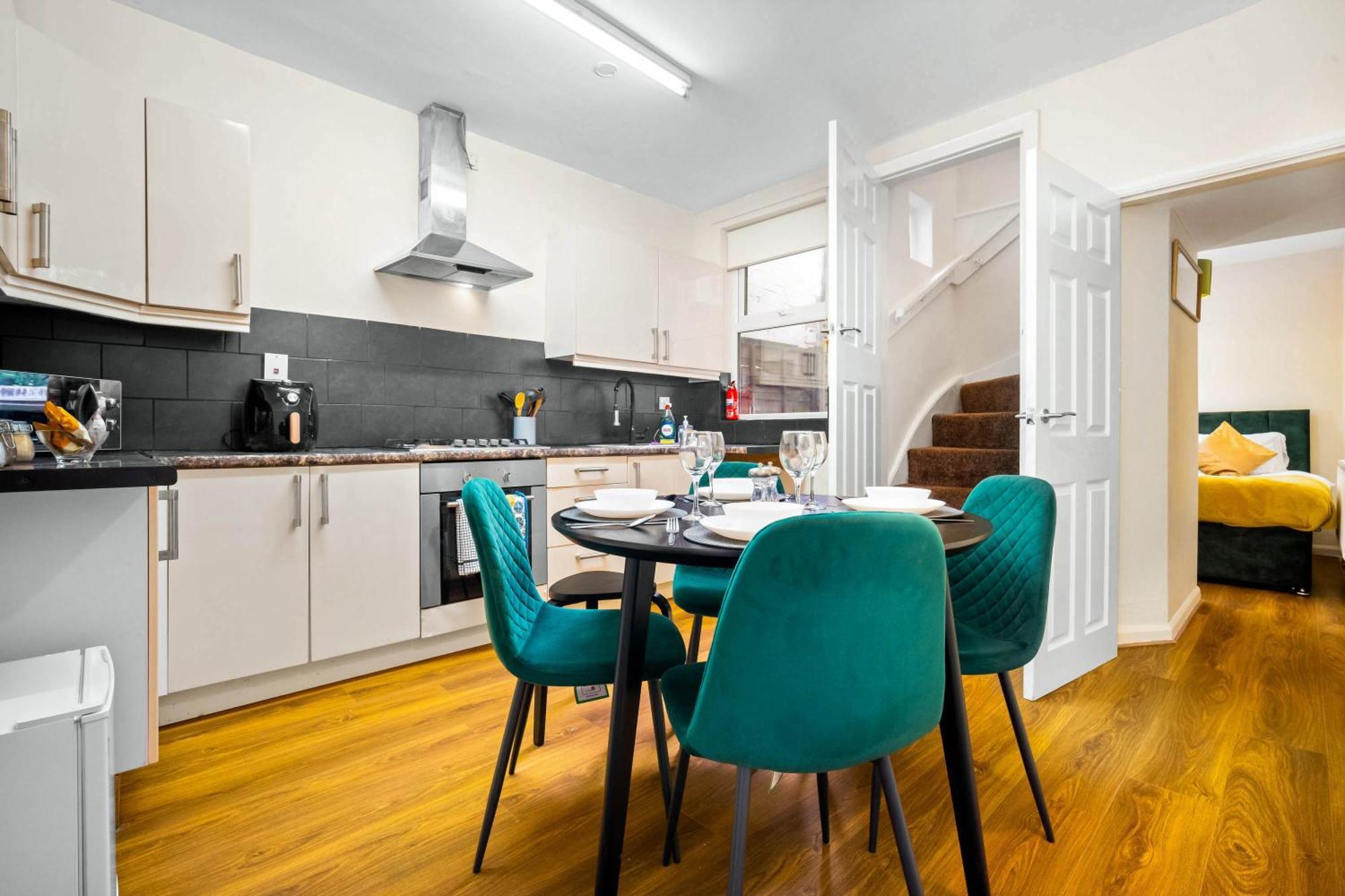 3 Bed House For Contractors & Families And Free Parking Βίλα Μπέρμιγχαμ Εξωτερικό φωτογραφία