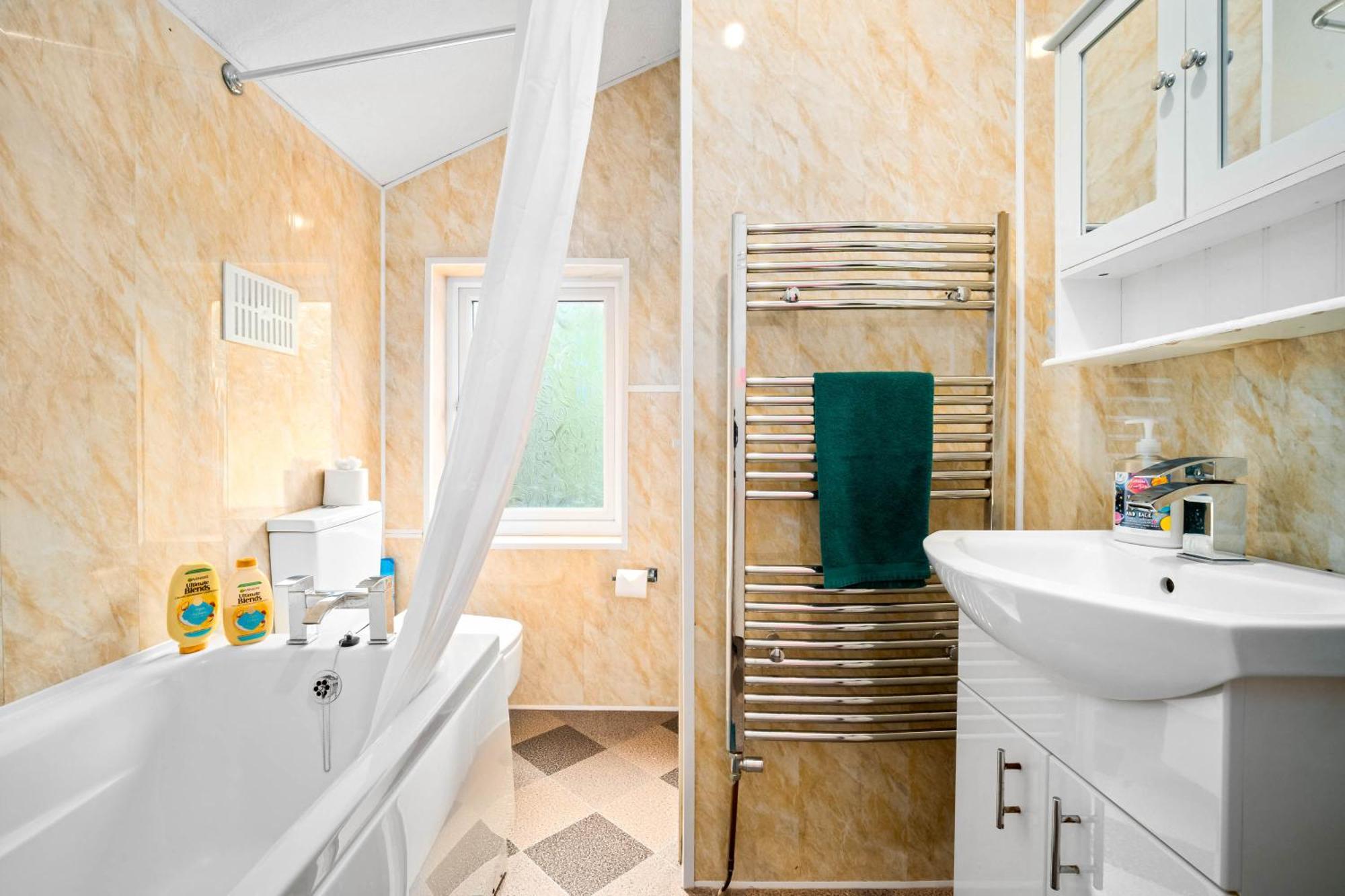 3 Bed House For Contractors & Families And Free Parking Βίλα Μπέρμιγχαμ Εξωτερικό φωτογραφία